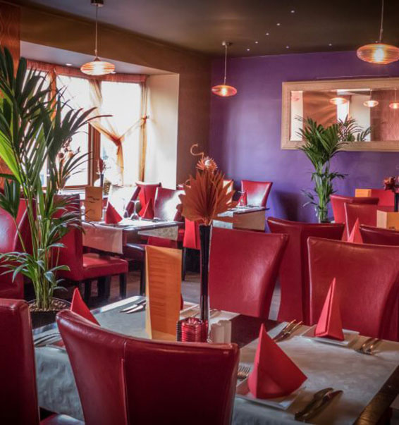 Nawabi-Voj-Best-Indian-Restaurant-&-Takeaway-in-Stonehaven_reservation_table.jpg
